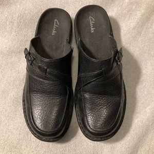 Clarks slip on black mules, 9.5M